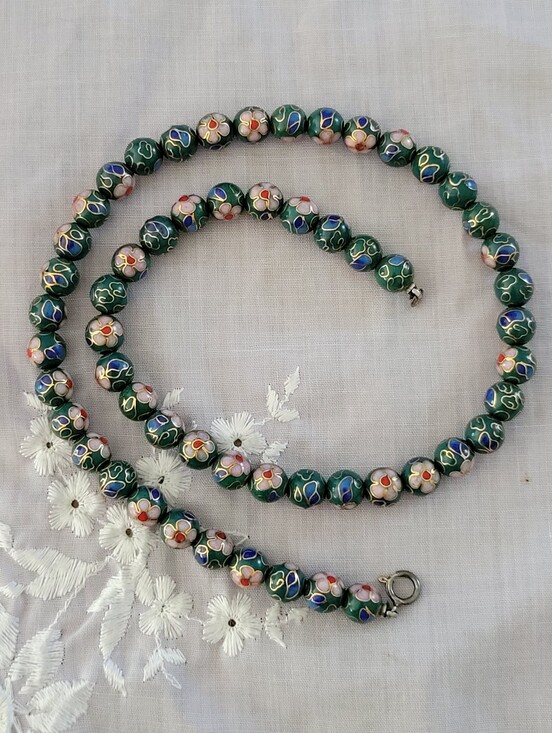 Jewelry - Vintage Green Cloisonne Beaded Necklace
